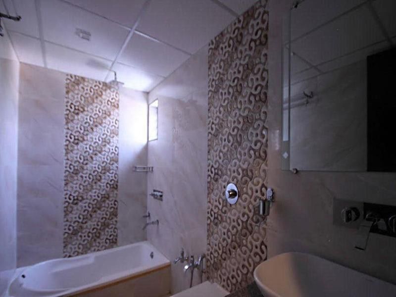 Hotel Golden Plaza Ahmedabad Exterior foto