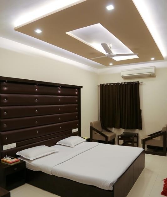 Hotel Golden Plaza Ahmedabad Exterior foto